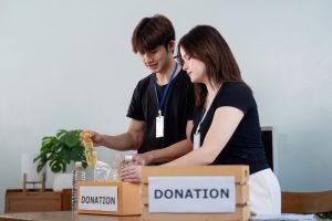 Đoàn thiện nguyện QQ88 trao quà và nhu yếu phẩm cho các gia đình có hoàn cảnh khó khăn