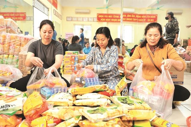 Hoạt động hỗ trợ cộng đồng và cứu trợ người dân trong các hoàn cảnh cần sự chung tay của xã hội.